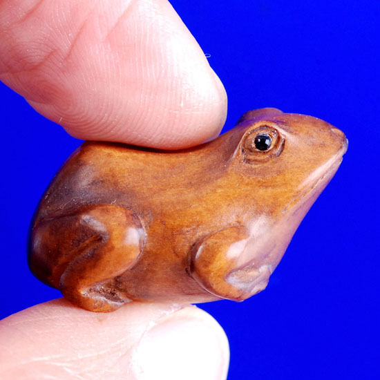 aaa0112 Japanese Boxwood Wood Ojime Bead Sit Frog