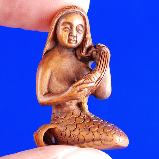 aaa0137 Japanese Boxwood Wood Ojime Bead Mermaid Lady Comb
