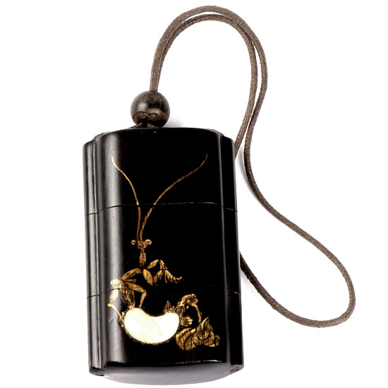 abe0017 Japanese Ivory Gold Lacquer Inro Fruit