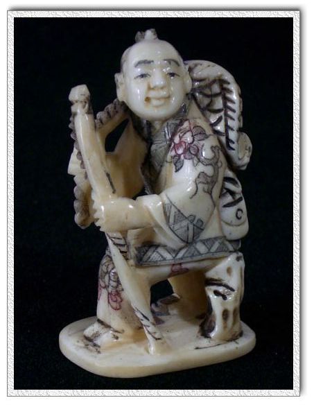 aca0017 japanese bone netsuke carving man fish