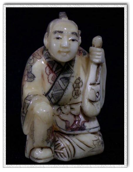 aca0029 japanese bone netsuke carving man sit