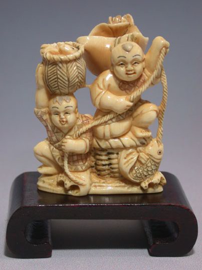 adb0785 Fine Genuine Mammoth Ivory Netsuke 2 Kid Basket