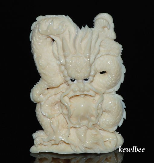 adb0844 Fine Genuine Mammoth Ivory Netsuke Dragon Plate