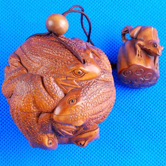 bwi0072 Japanese Boxwood Wood Netsuke Inro Toad Frog 3"