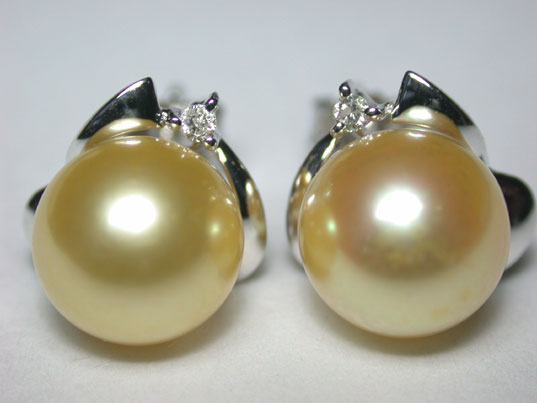 dae031w 8mm Rare Golden Pearl Diamond Earrings 18K Gold