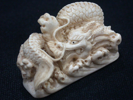 11313034 Fine Genuine Mammoth Ivory Netsuke Dragon
