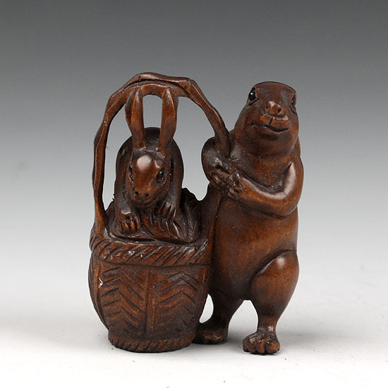 1111932 Japanese Boxwood Wood Netsuke 2 Rabbit Basket