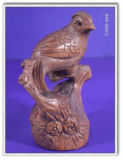 1111960 Japanese Boxwood Wood Netsuke Bird On Stock